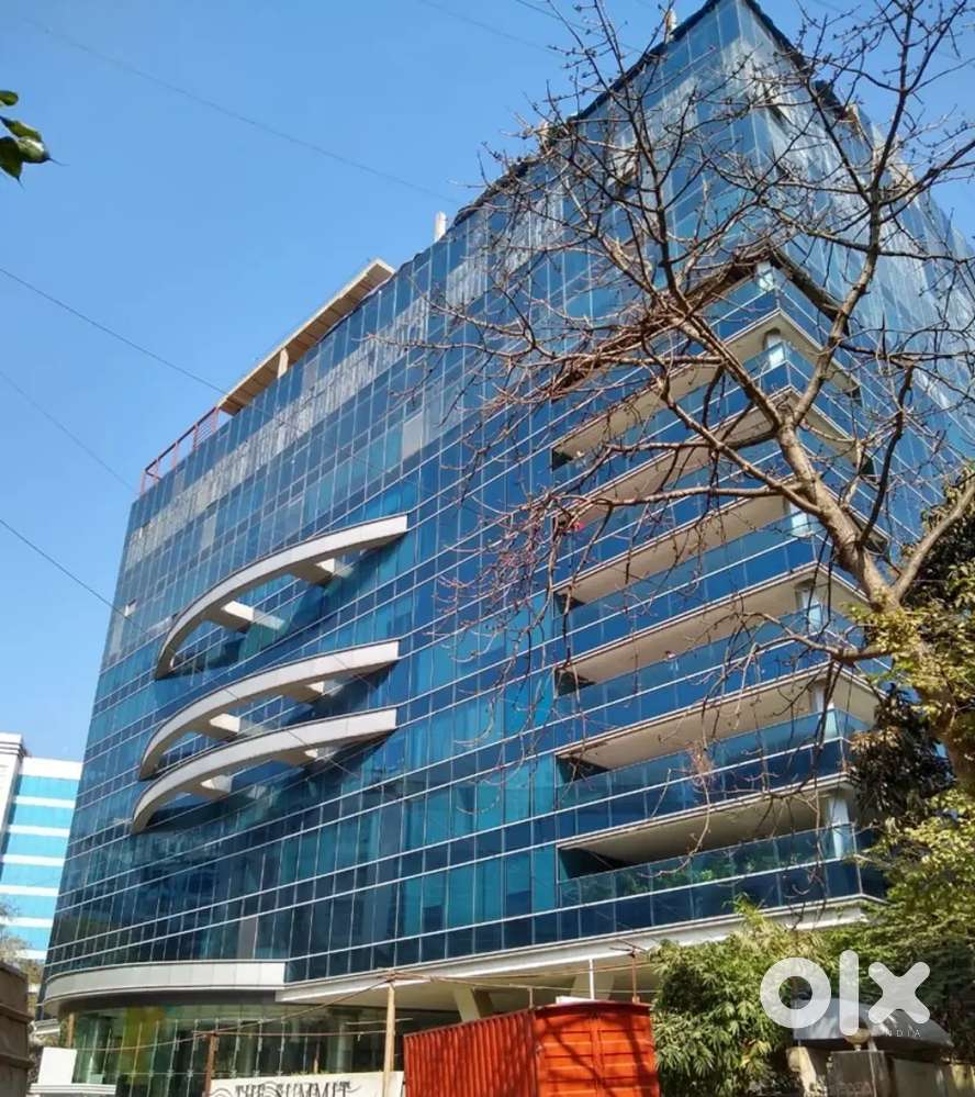 900 sqft Fully furnished office near Highway Metro station Andheri E