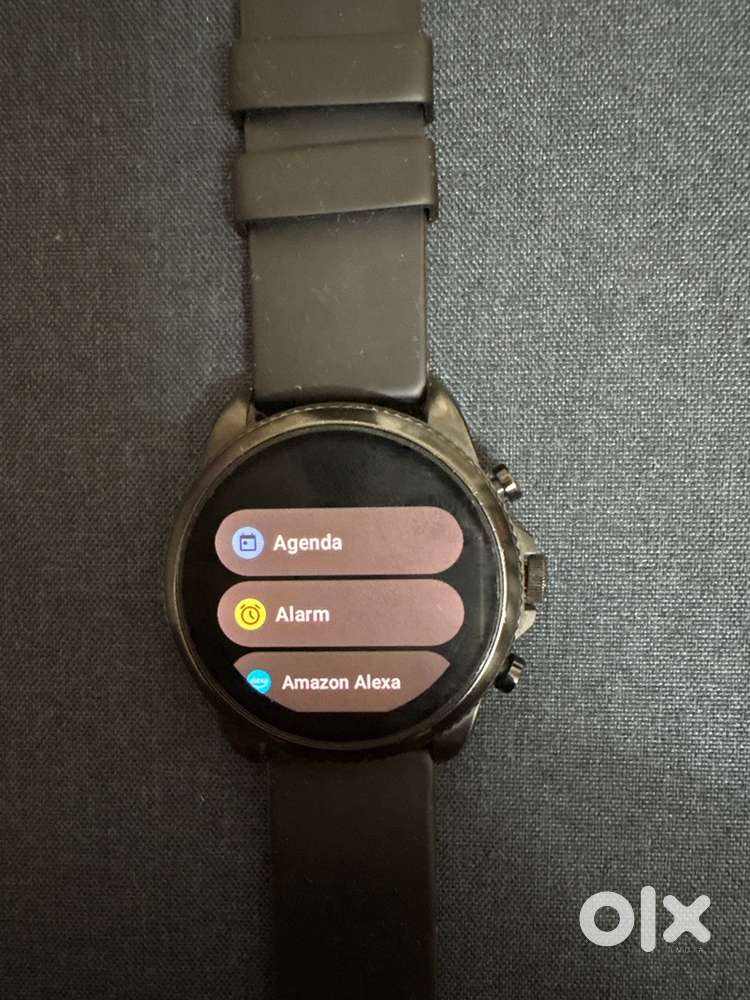 Fossil Gen 6 Smartwatch – Great Condition, Original Charger, ₹6000