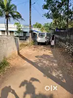 5.6 cent land in Kazhakkoottam for lease for warehouse or parking
