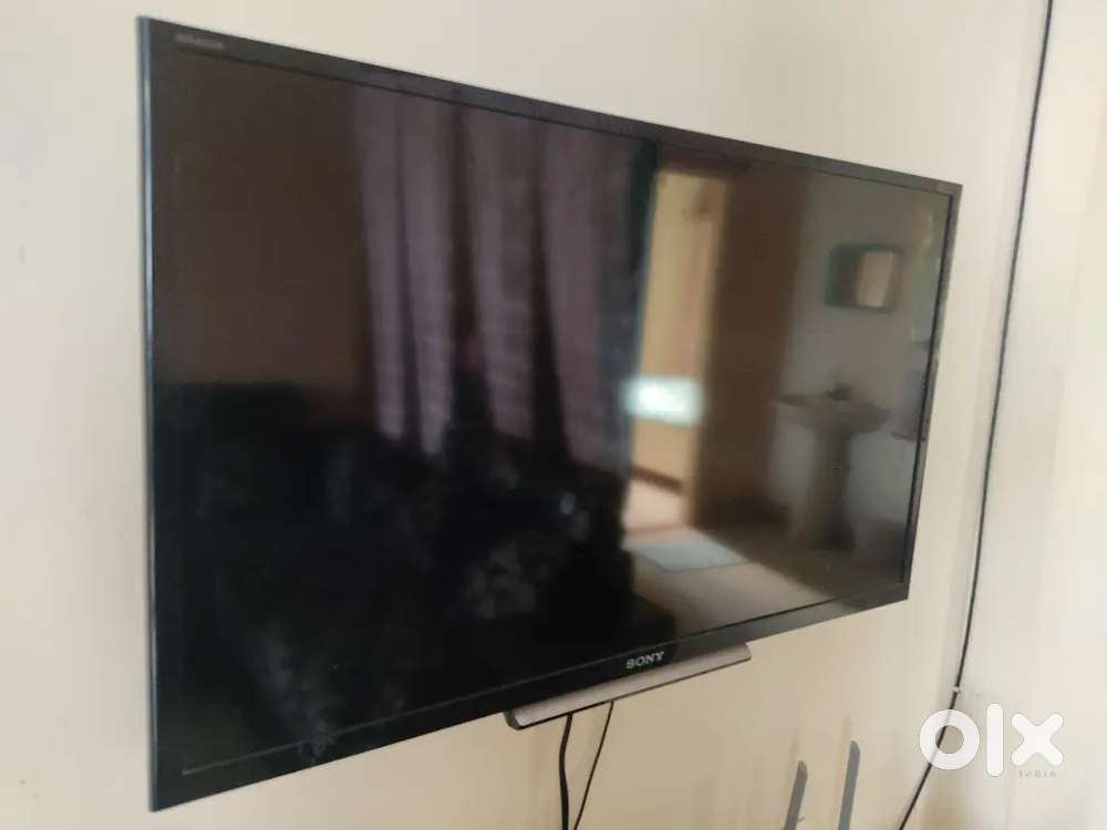 Chimney, TV, TV Cabinet, TV Table ,Big table, Mixie