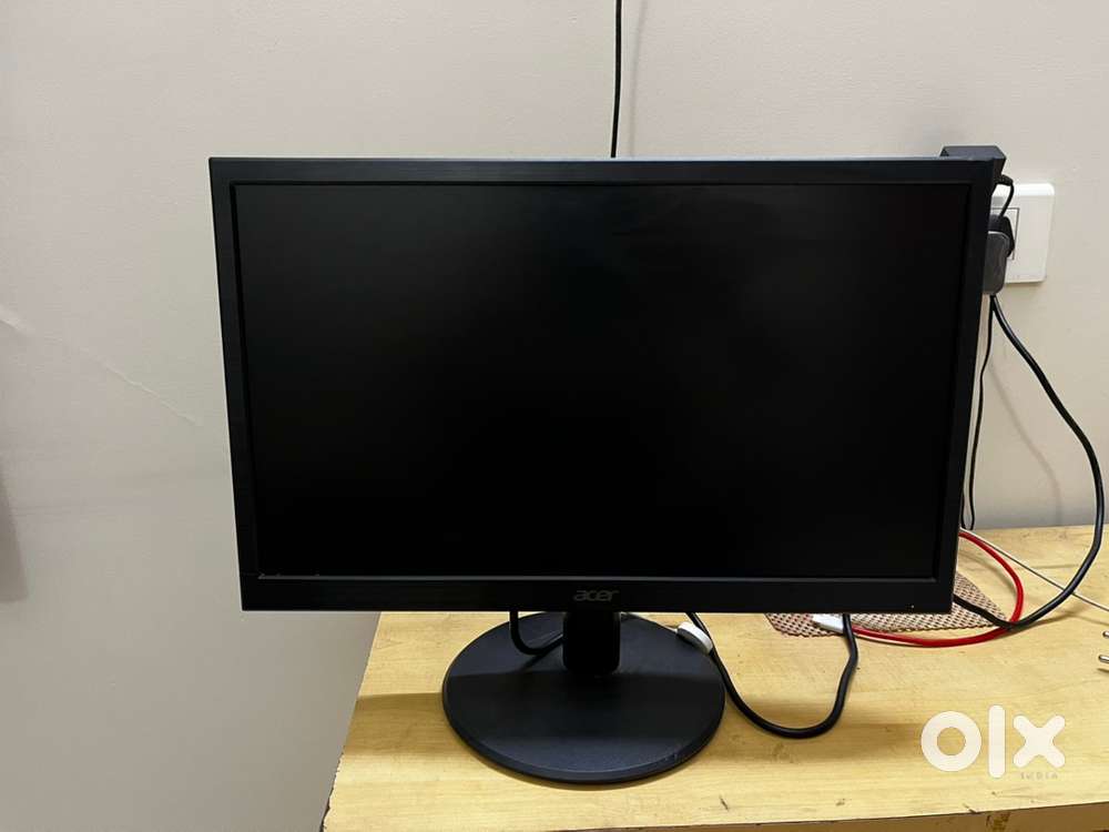 Accer 19 inch monitor