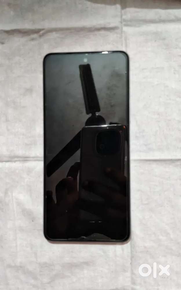 IQOO Z5 5G Gaming Smartphone with Box (price negotiable)