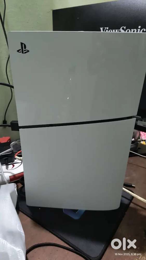 PS5 SLIM DIGITAL EDITION for sale 2 months less used