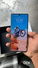 Vivo v40 pro 5g 8 256 4 April 2025 purchase date just box open 50k bil