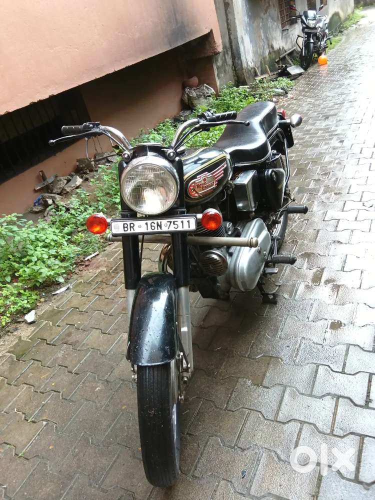 Royal Enfield standard 2000 modél