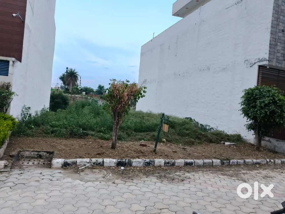 plot for sale in RAJ ENCLAVE adjoining ELESIAN TOWER