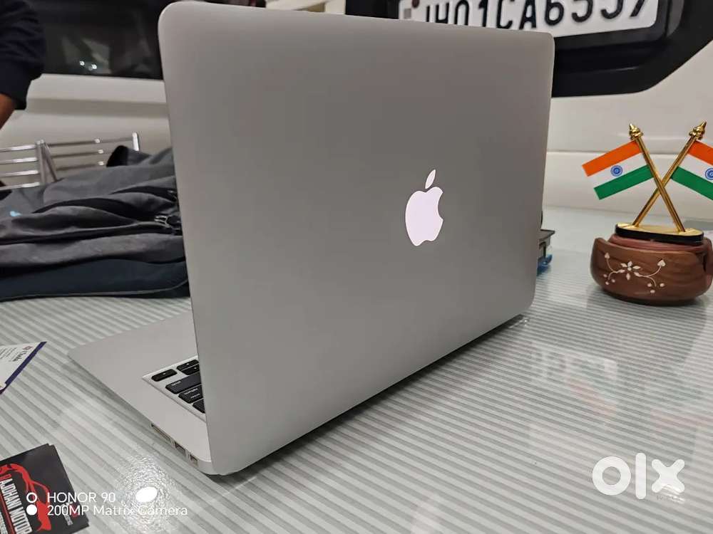 Macbook I5 laptop