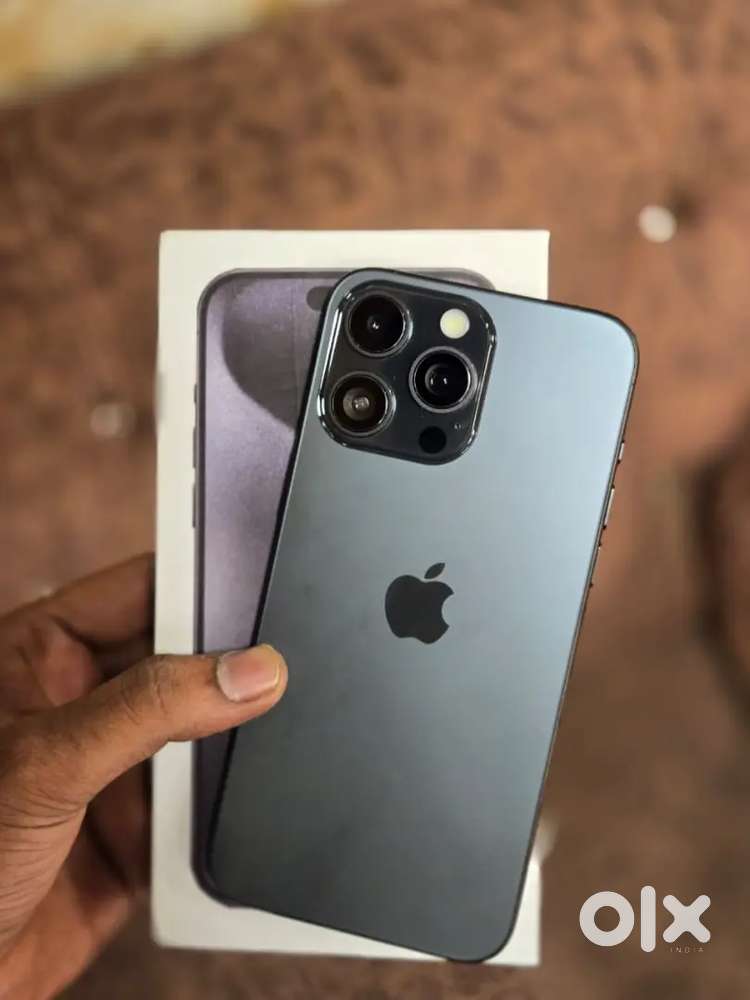 Iphone 15pro natural colour condition is very good 256gb with box