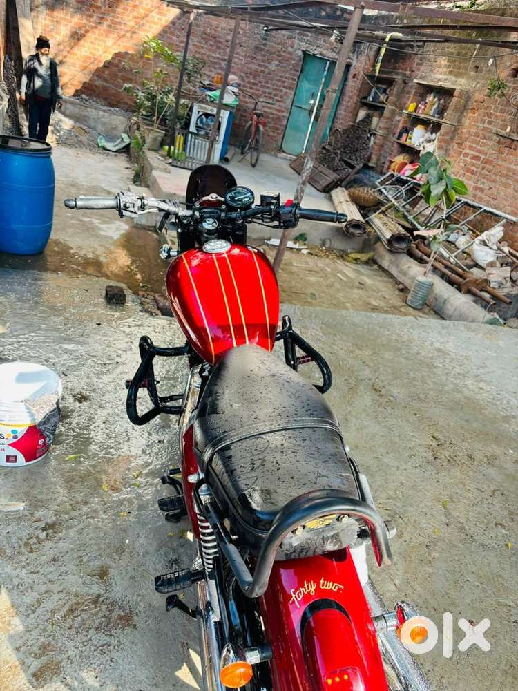 2 original key available with two rim original jawa company