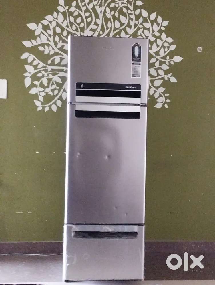 New condition h 9 mahina hi chala h whirlpool company ka h 3 door