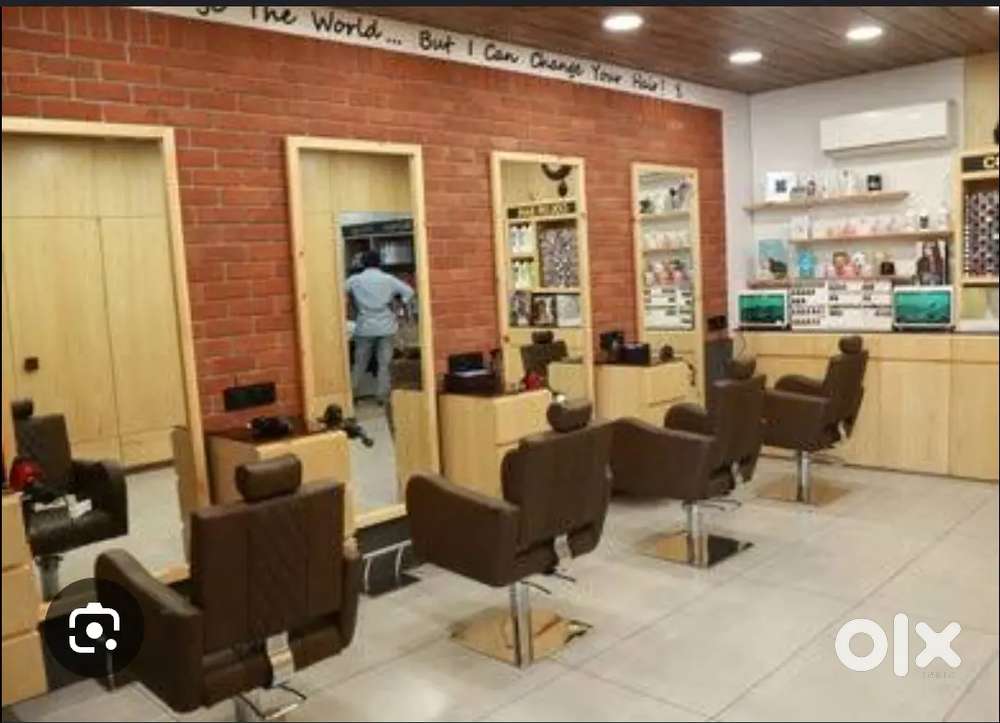 Barber for unisex salon