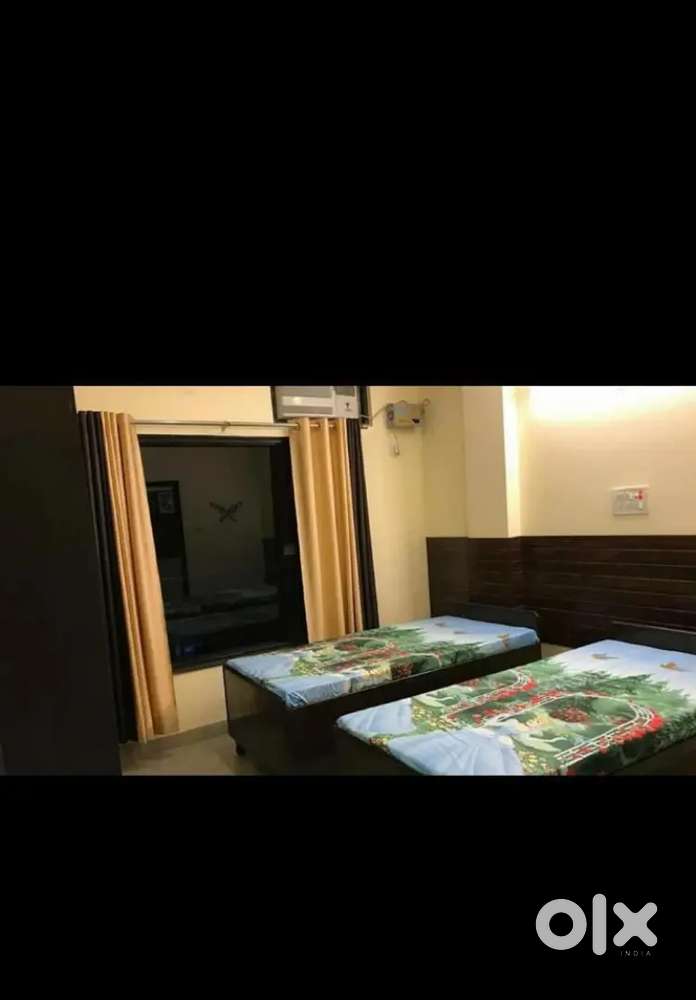 PG for girls sector 35 ( city center metro) noida