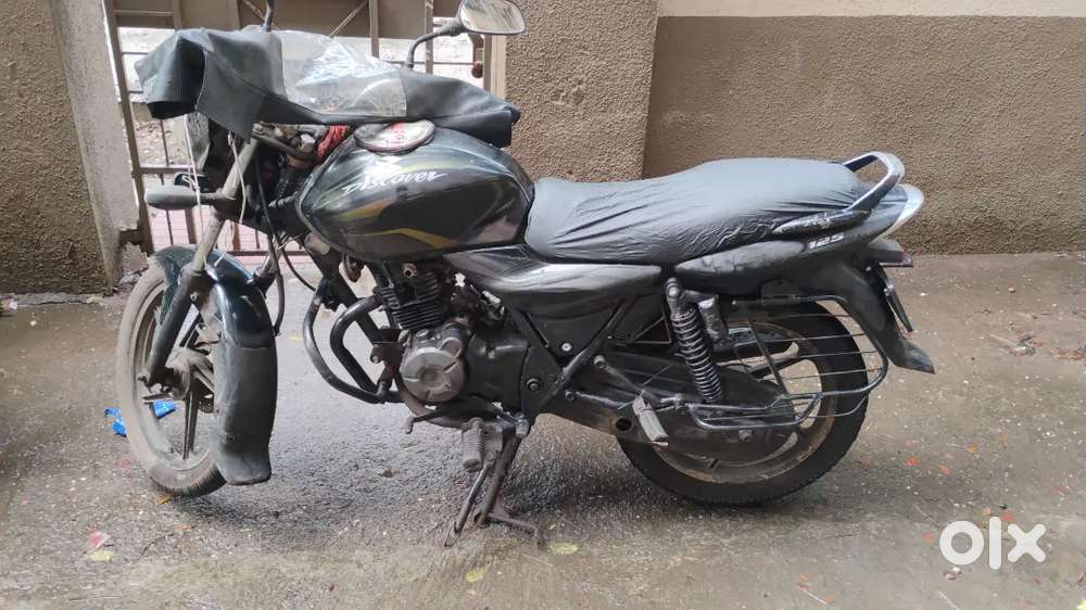 Bajaj discover 125 cc , brand new condition,new tyre ,