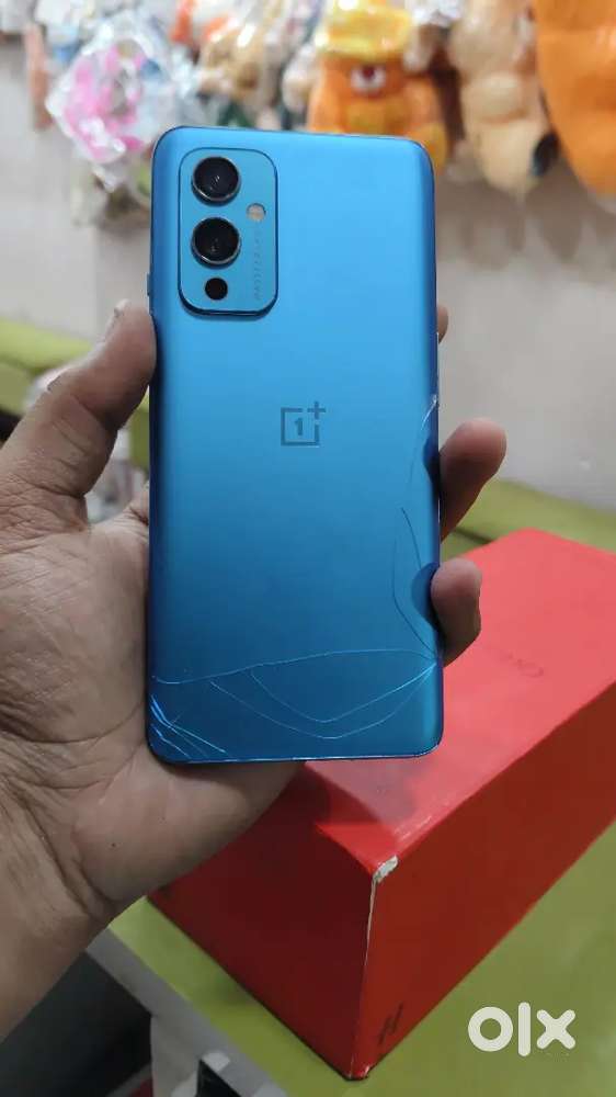 Oneplus 9 (8/128) with bill Box Charger(Fix Price )