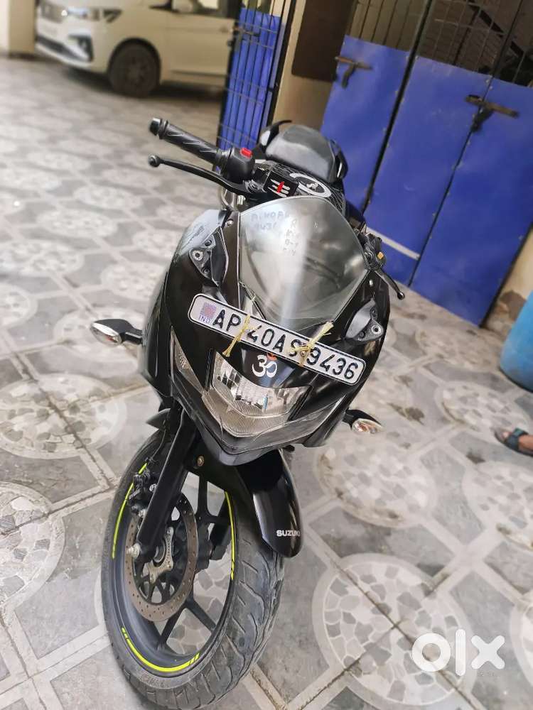 Suzuki GIXER SF RC - Very less driven & good condition. No issues.