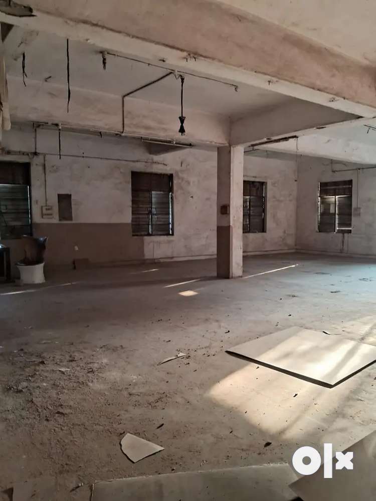 Godwon Building for rent in Turbhe