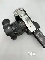 Sony A7C full frame Camera with FE 28-60 kit lens, lens hood, 128gb