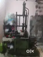 Molding machine.         I want to sell the machine.