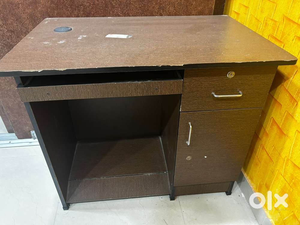 Computer table and chair