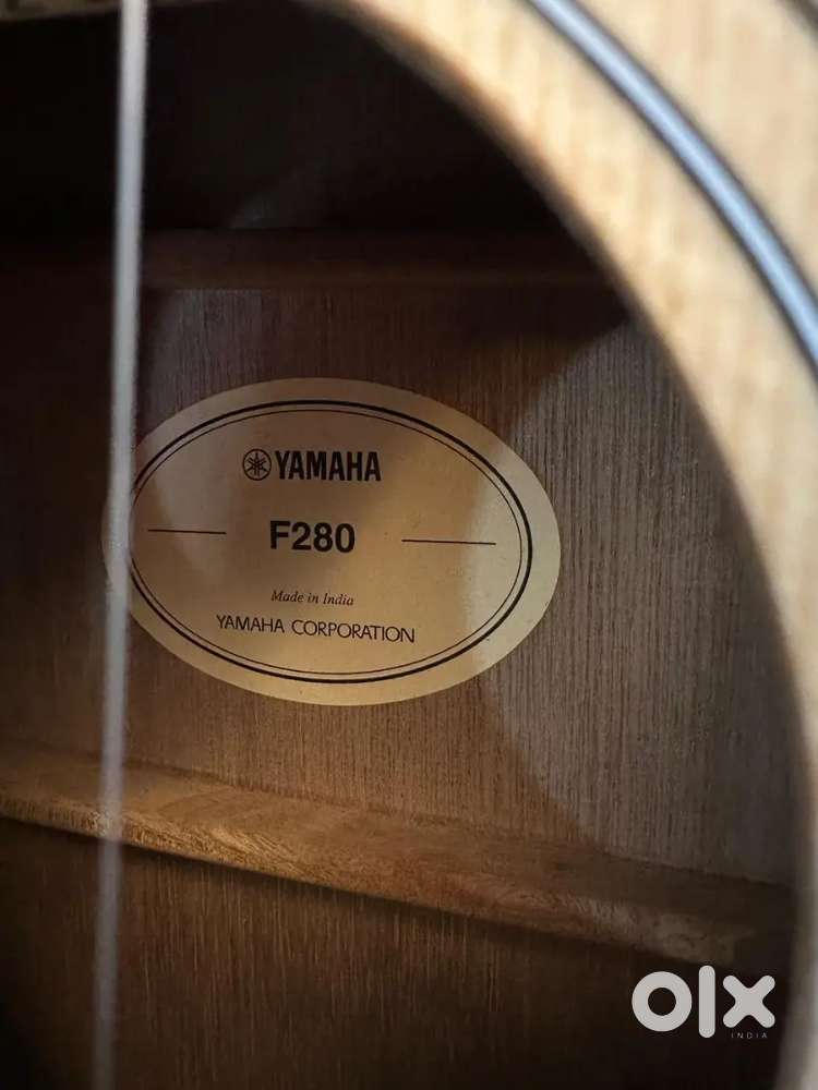 Yamaha guitar