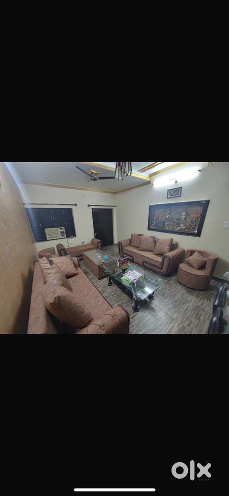 10 seater sofa with table