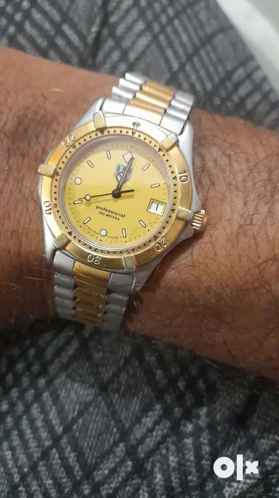 Quartz watch.