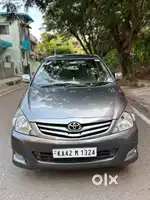 Toyota Innova 2004-2011 2.5 V Diesel 8-seater, 2009, Diesel