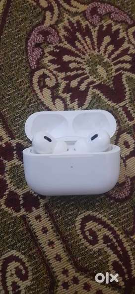 Apple airpods pro in warranty purchase date 27oct22