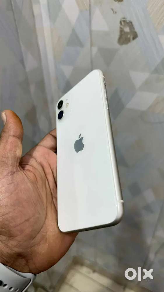 iPhone 11 256gb storage White colour