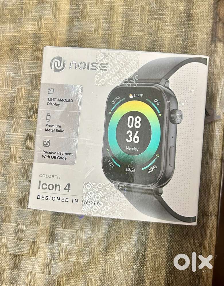 Brand new Noise icon 4 smartwatch