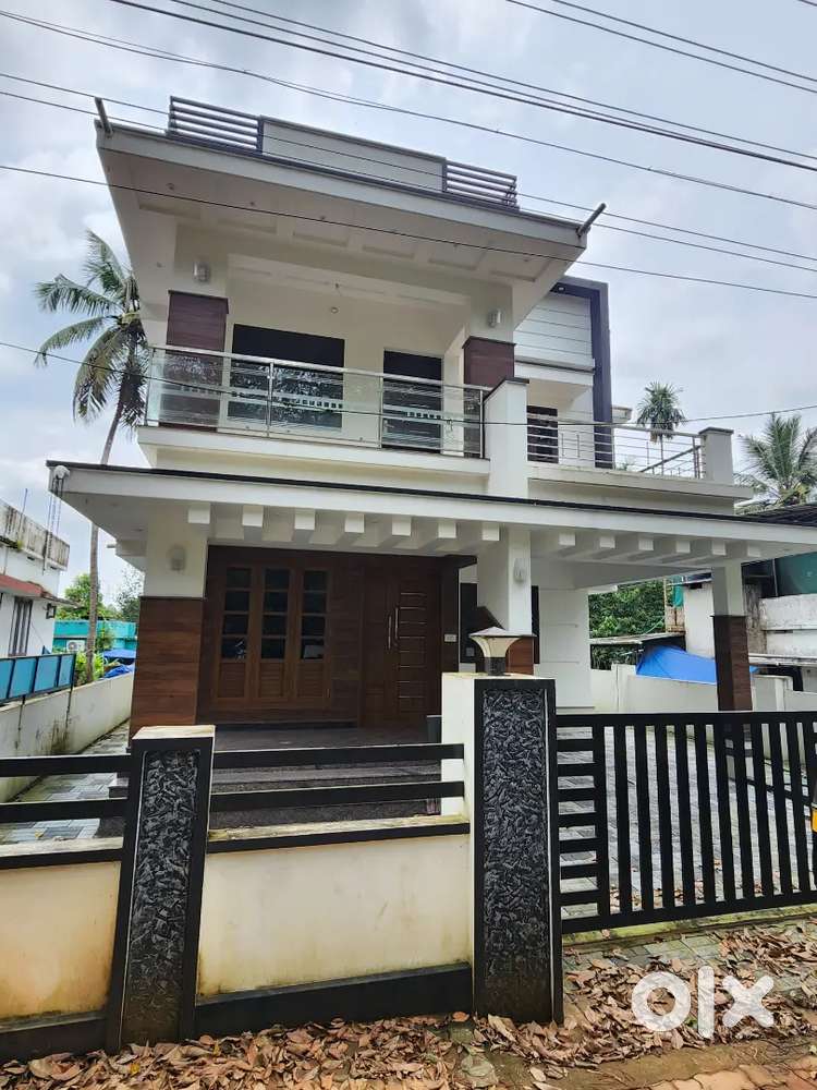 AFFORDABLE 4BHK VILLA FOR SALE IN CHONANGAMVELI CHOONDY ALUVA