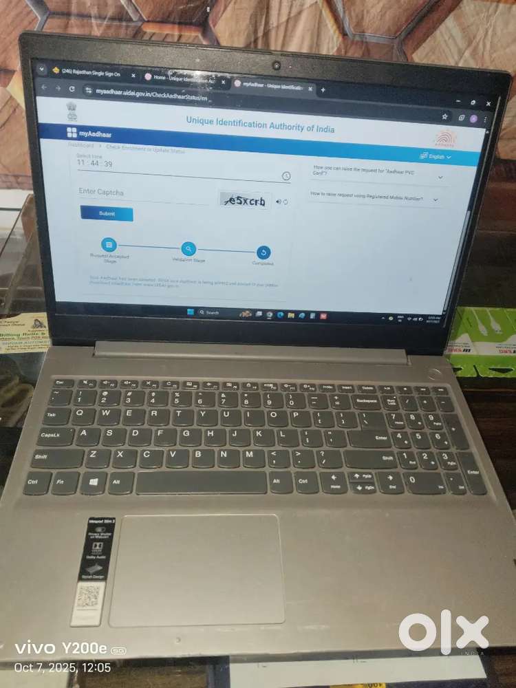 Leptop Lenovo IdeaPad slim 3