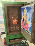 IRON LOCKER