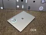 Apple Macbook Pro  2018  i7/16/512GB/5.5gb GFx 15inch Retina Display