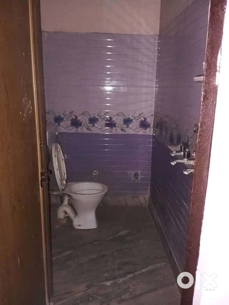 1room 1bathroom