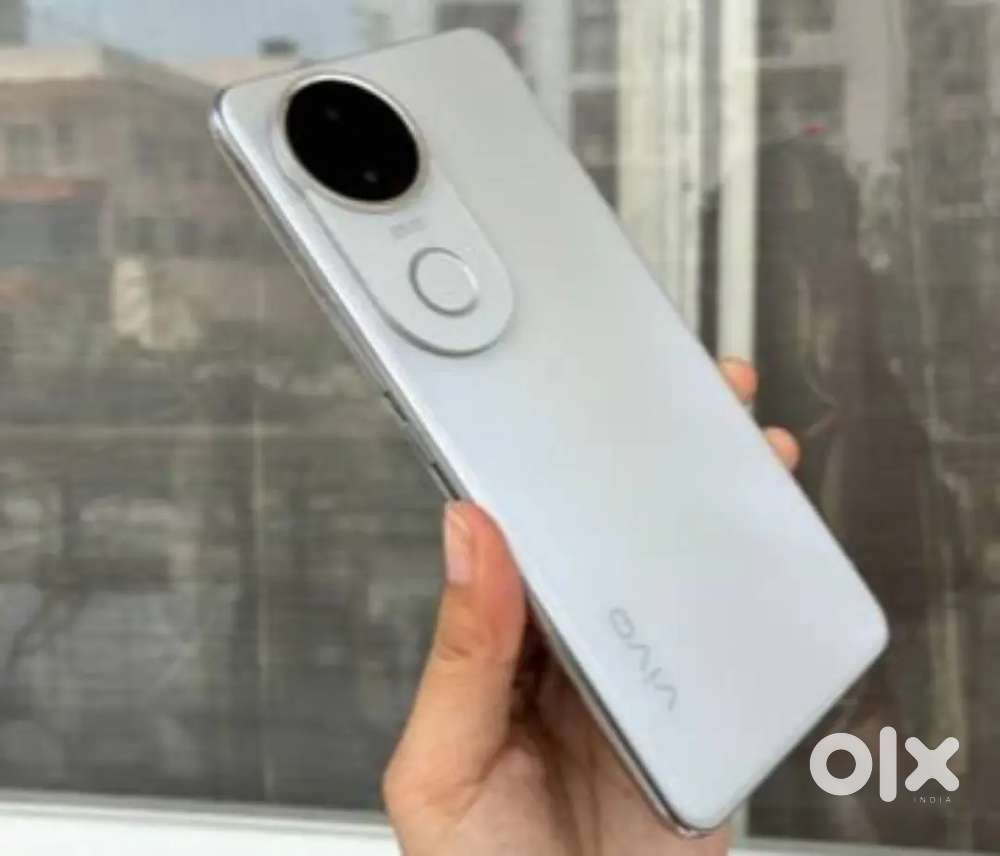 Vivo v50e white Pearl