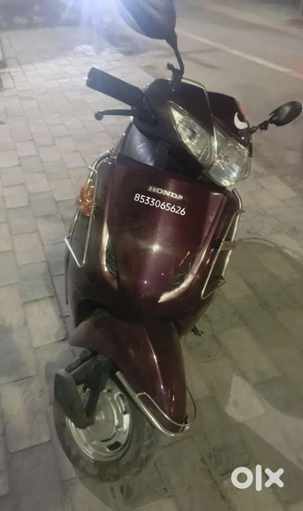 Activa 3G 2013 model new condition me h! Up15 nmbr h!