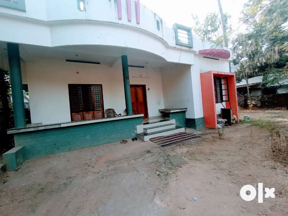 4bhk 14 cent house for sale near kottiyam ,1km from kottiyam junction
