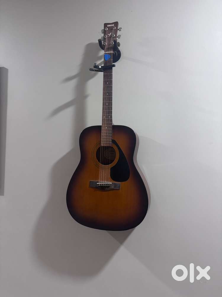 Guitar yamaha f310