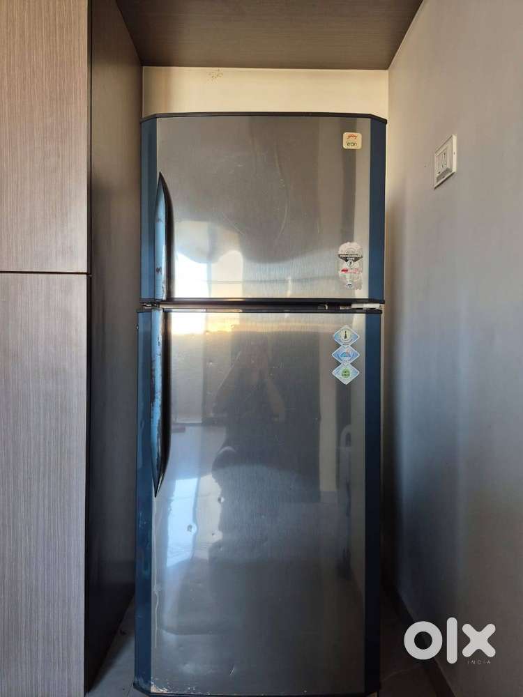 Godrej EON Refrigerator  Double Door  231 Ltr  4 Star Energy saver