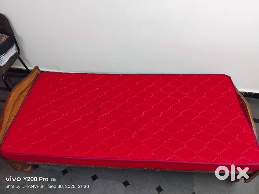 Single COT bed with SLEEPWELL Mattress