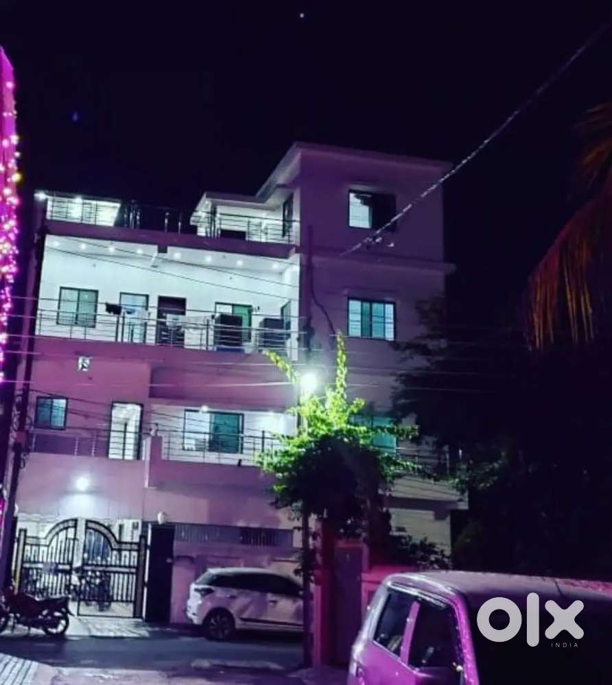 Independent Quadruplex