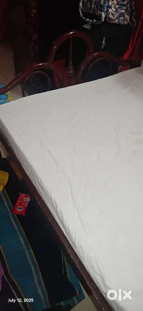 Iron bed New condition with mattress