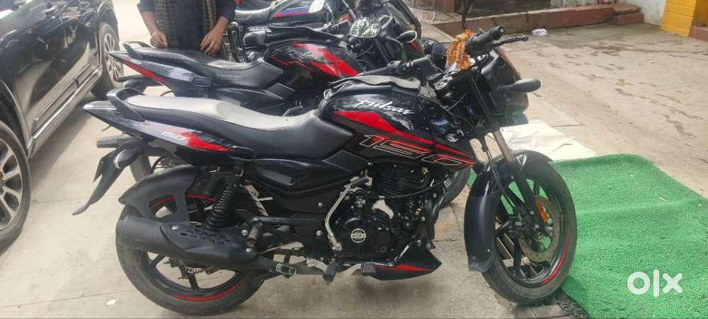 Neatly maintained showroom track 1 year 4 months old.