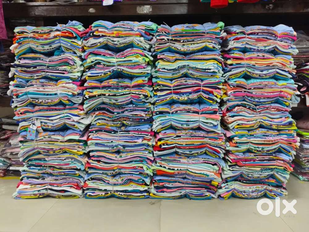 Kids Export Branded 4000 Pieces Tshirt Available One Shot Deal.
