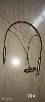 Neckband best condition U&I compony