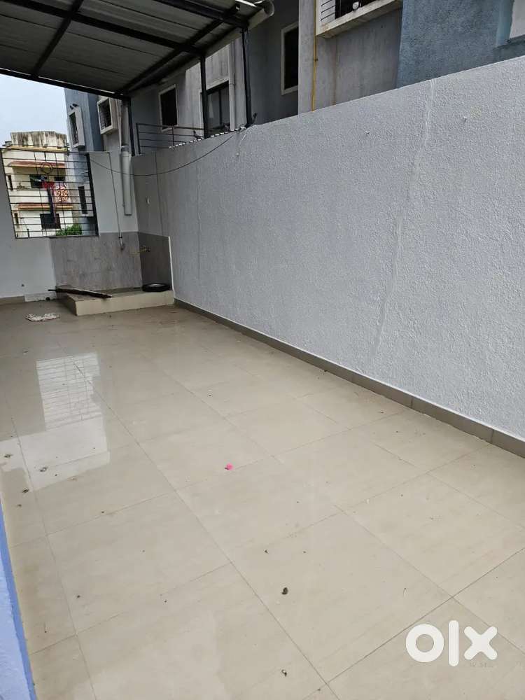 2 bhk apartment near platinum hospital road touch building