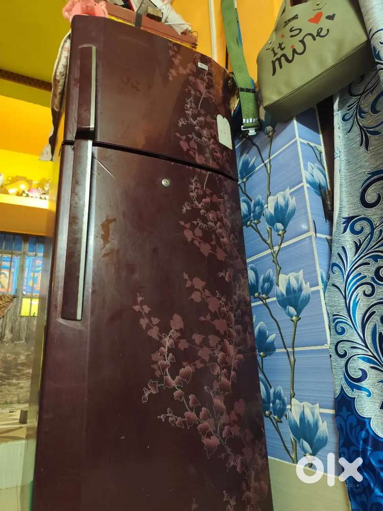 LG fridge maroon colour