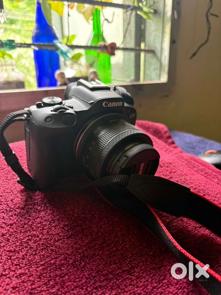 Canon r50 lens included Fresh one and less usage