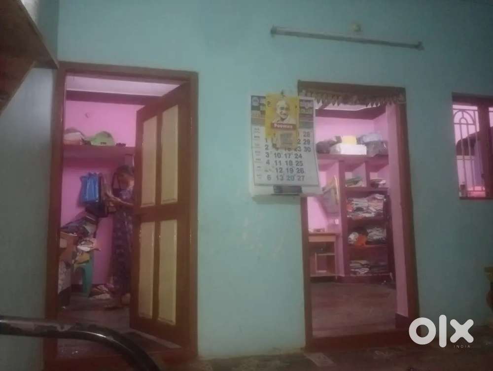 Selling a home 40×35sqft,water facilities are good water tank home
